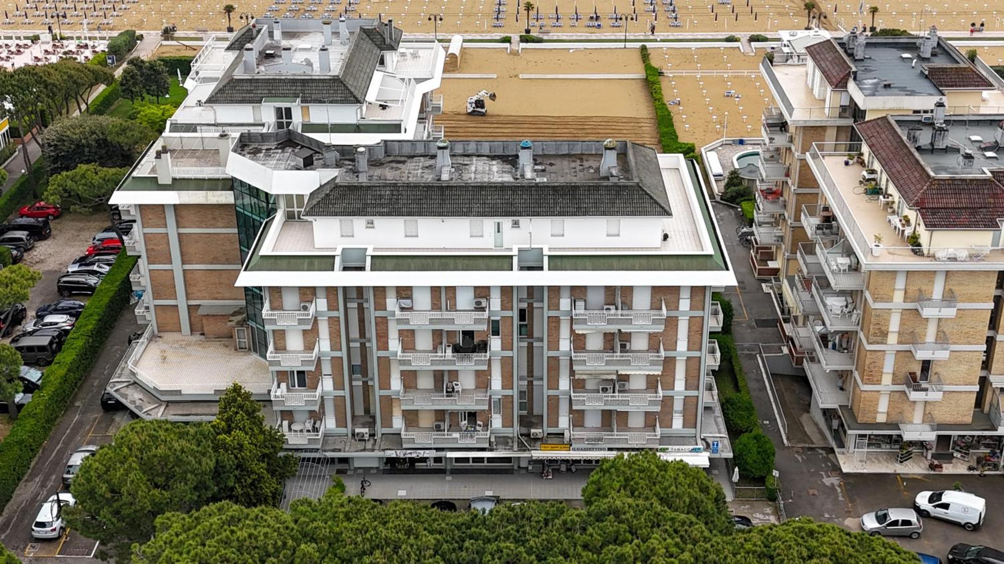 Jesolo Beach! Fronte Mare - Piscina Park E Posto Spiaggia Inclusi Esterno foto